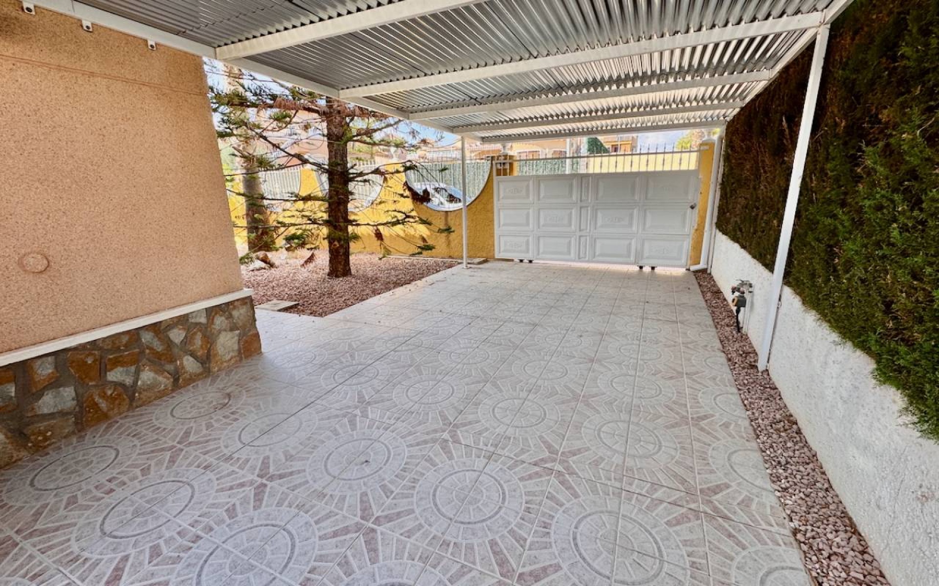 Resale - Villa - Benferri