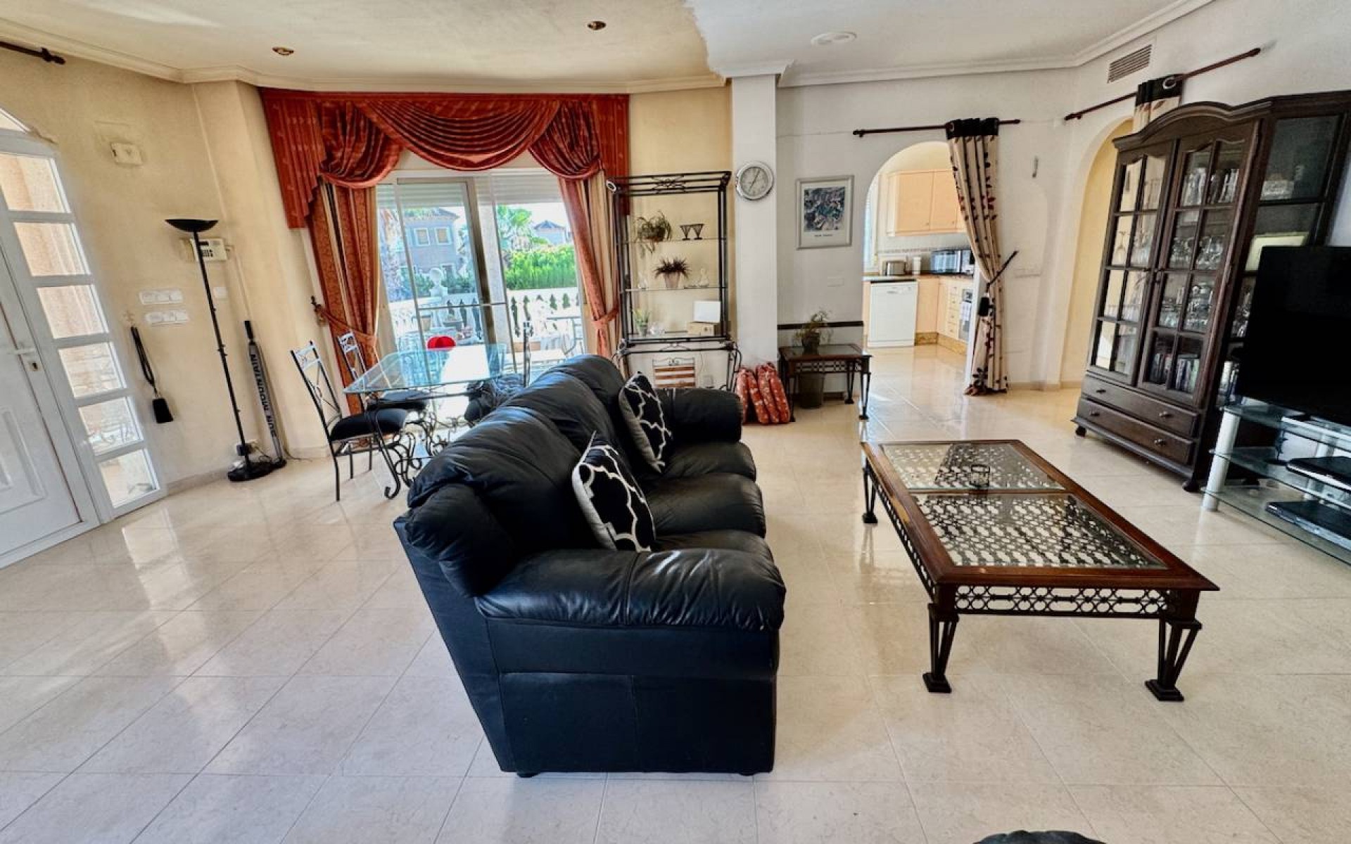 Resale - Villa - Benferri