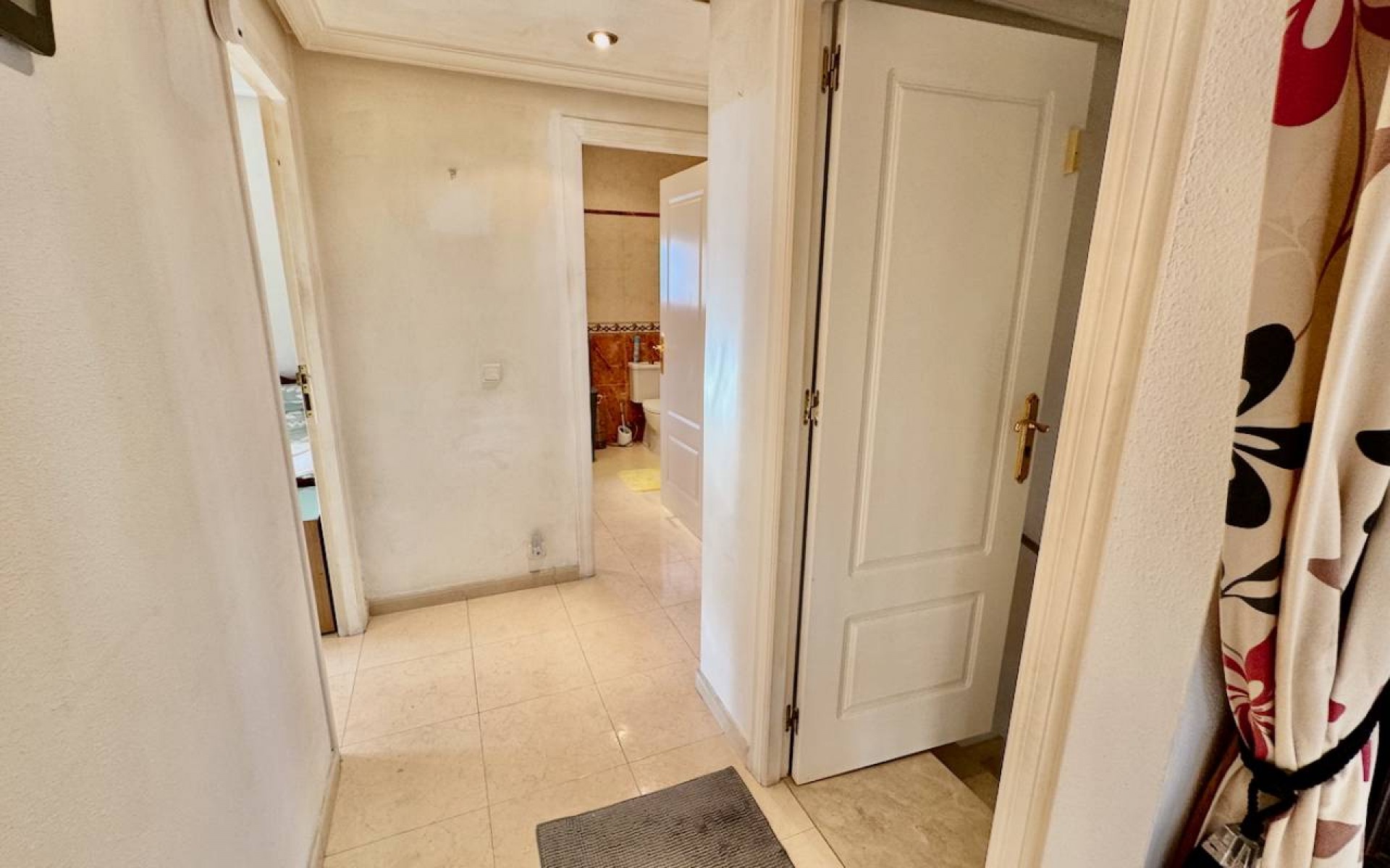 Resale - Villa - Benferri