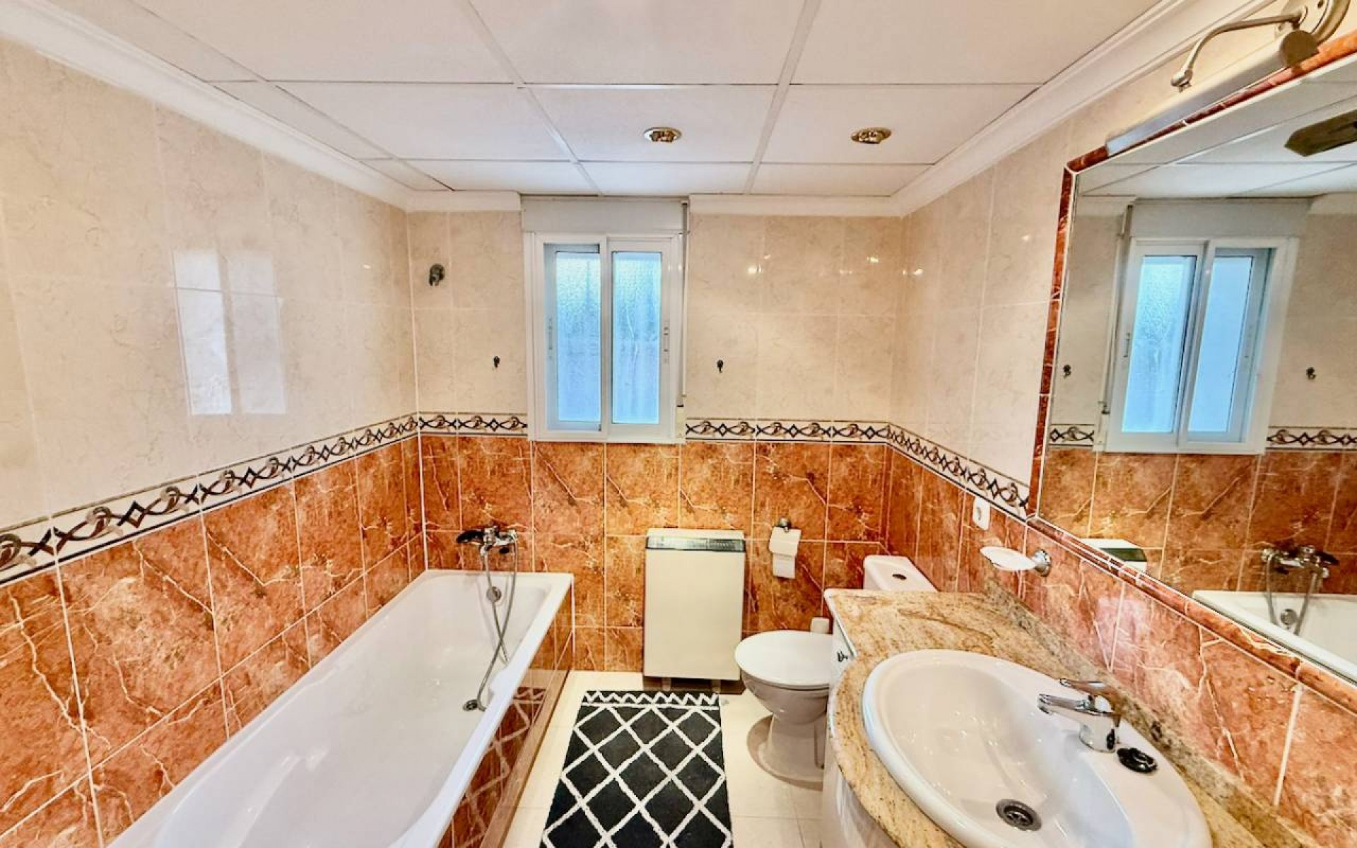 Resale - Villa - Benferri