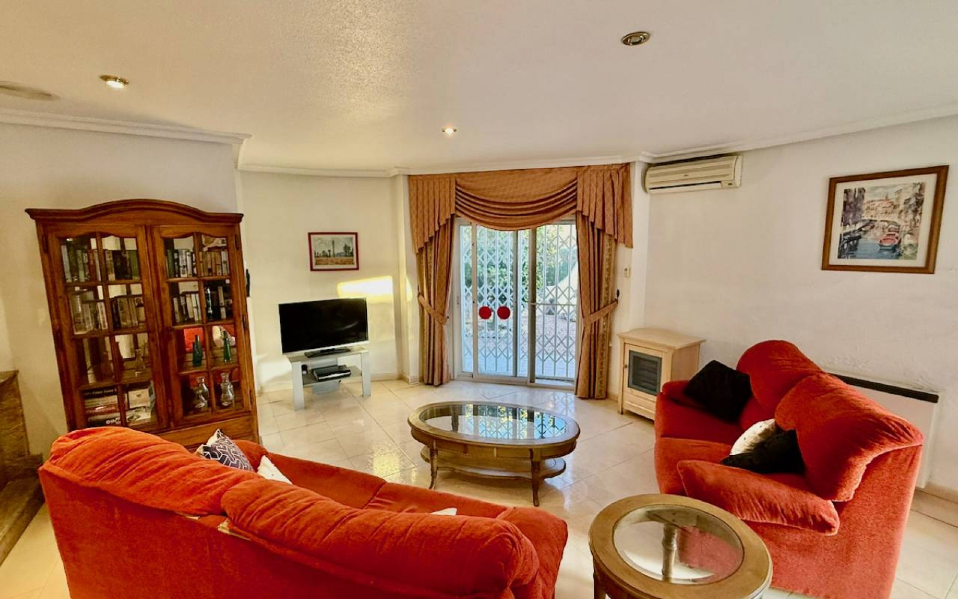 Resale - Villa - Benferri