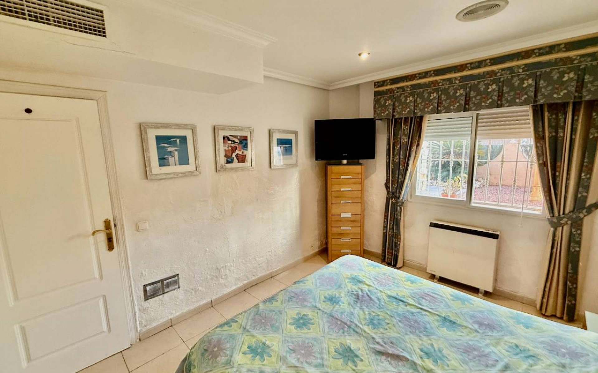 Resale - Villa - Benferri