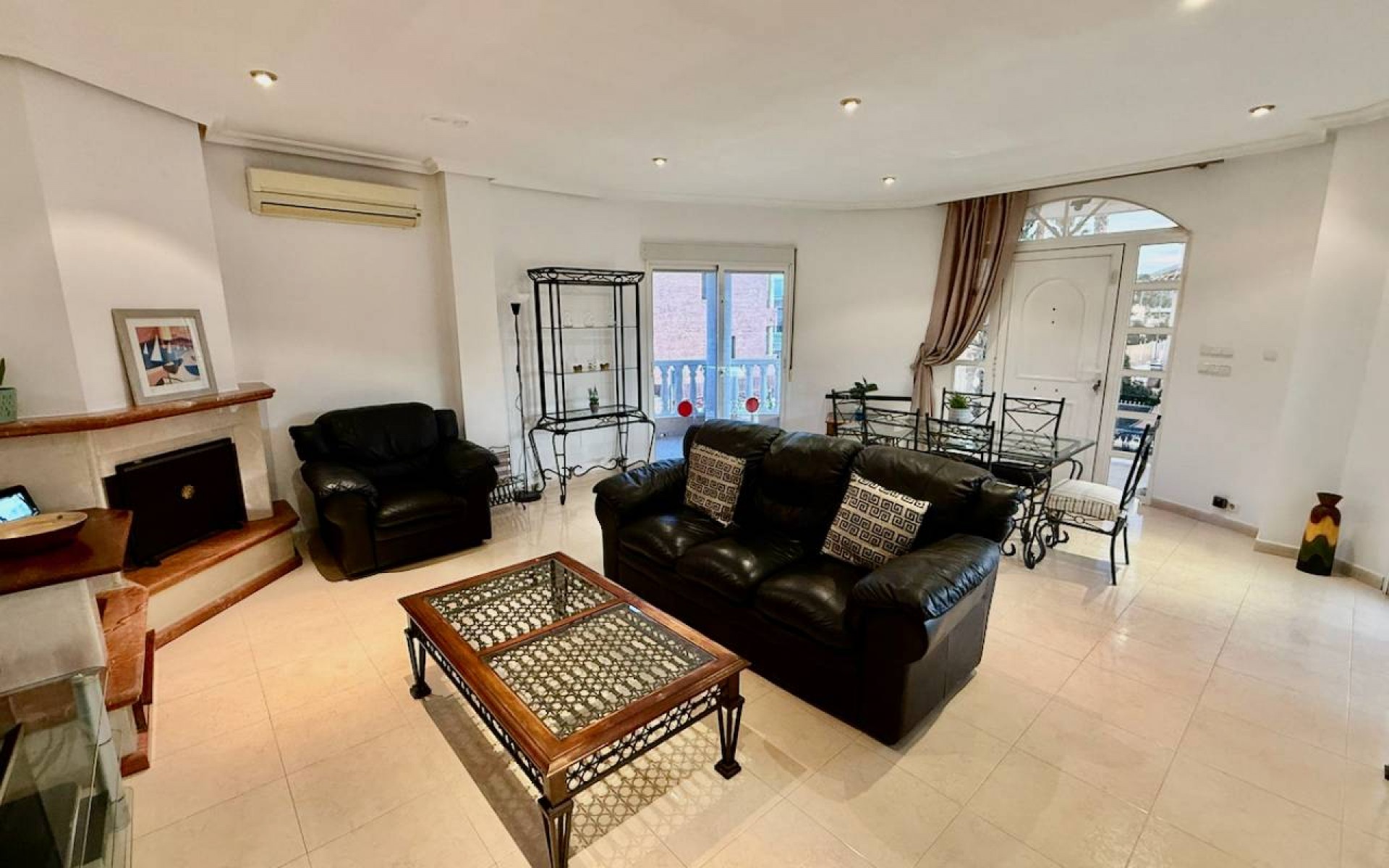 Resale - Villa - Benferri