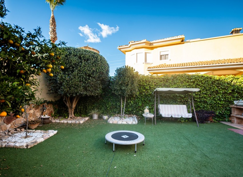 Resale - Villa - Benferri