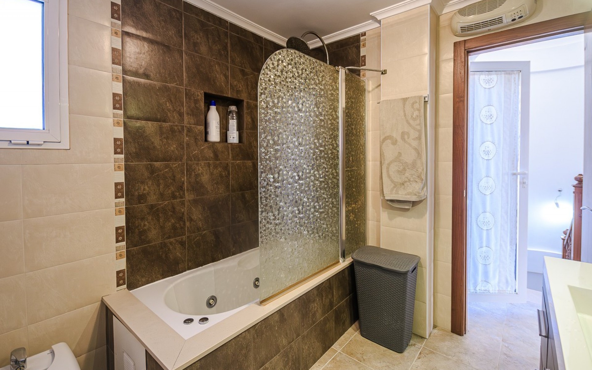 Resale - Villa - Benferri