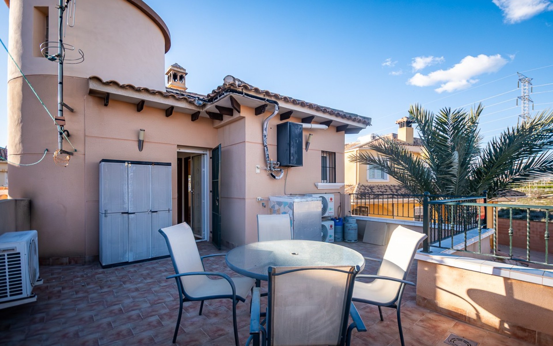 Resale - Villa - Benferri