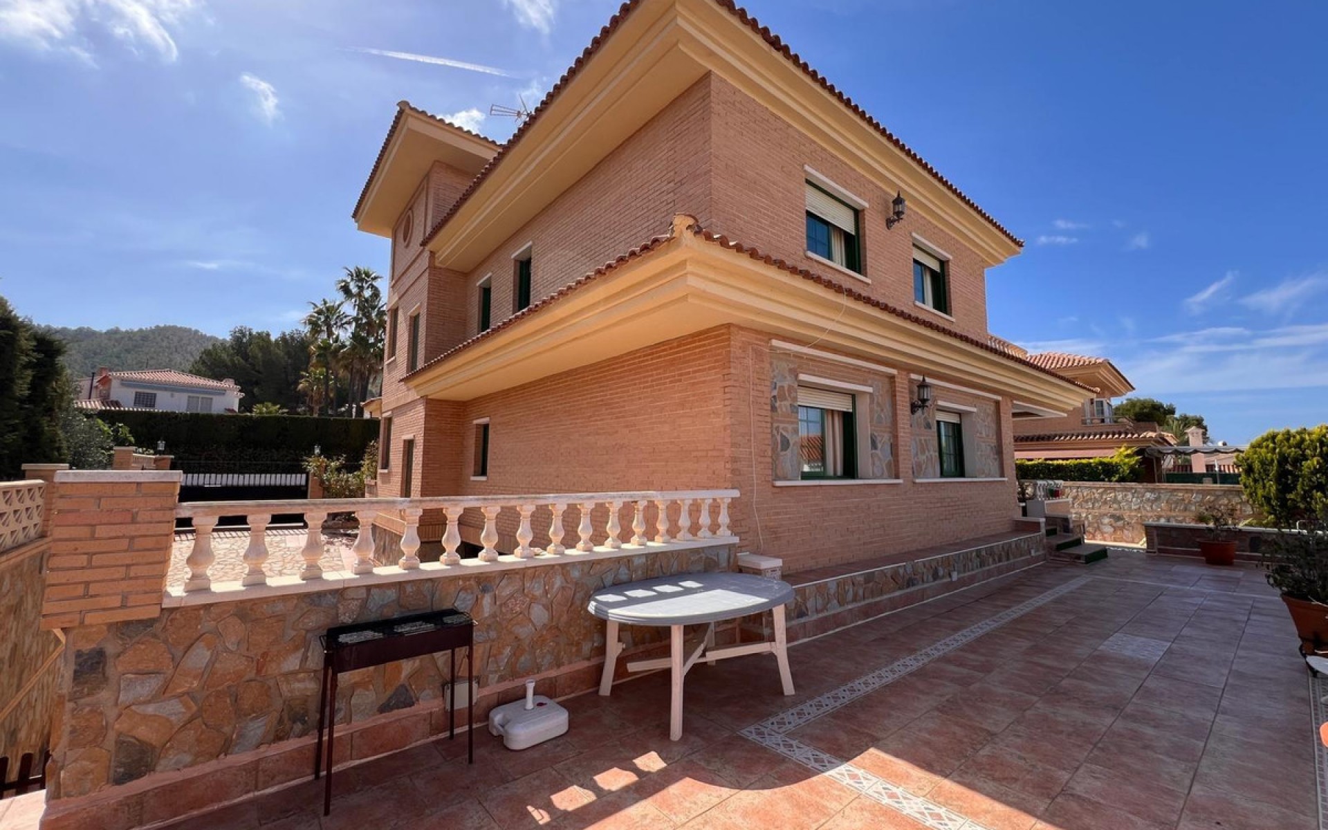 Resale - Villa - Benidorm - Benidorm Centro