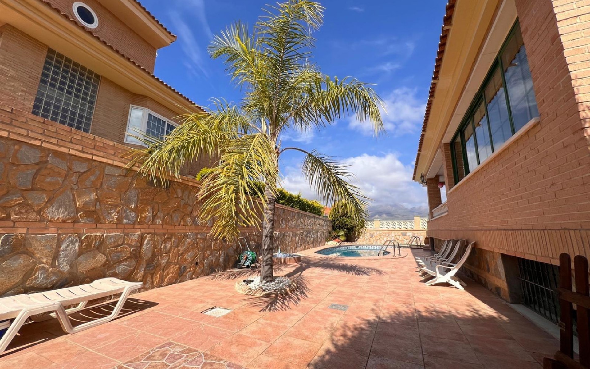 Resale - Villa - Benidorm - Benidorm Centro