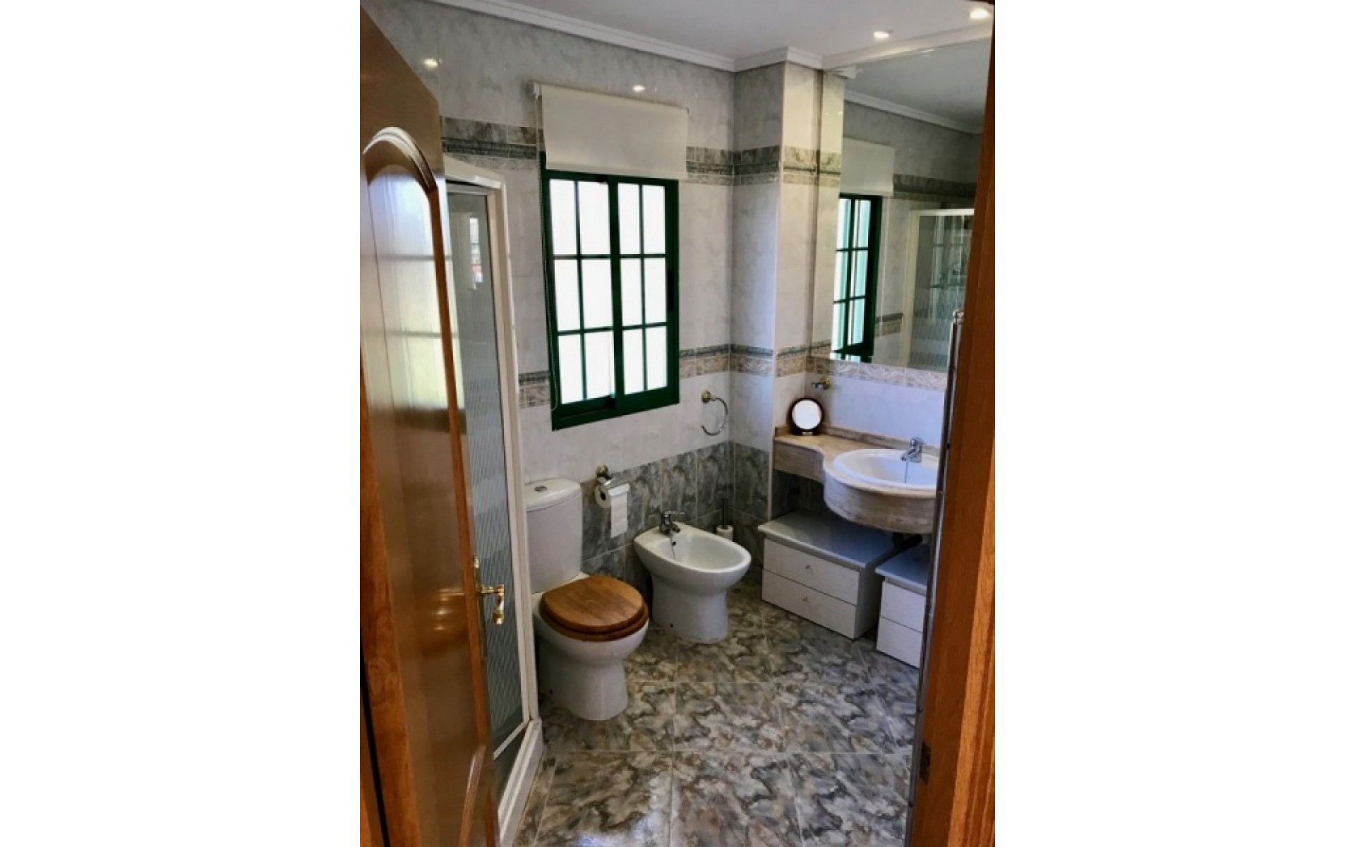 Resale - Villa - Benidorm - Benidorm Centro