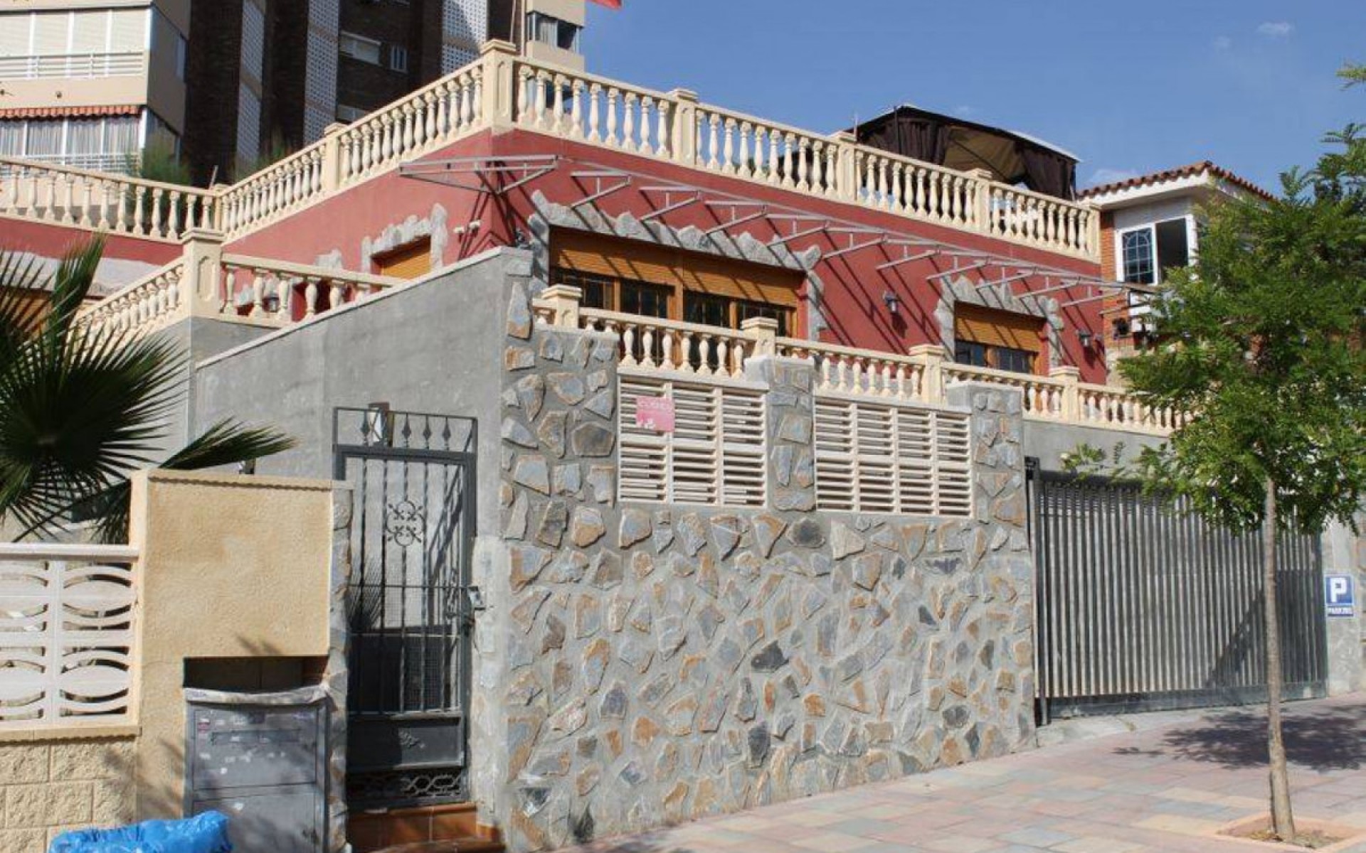 Resale - Villa - Benidorm - Benidorm Centro