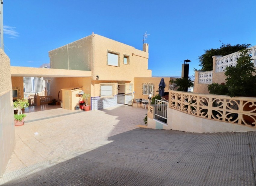 Resale - Villa - Benidorm - Benidorm Centro