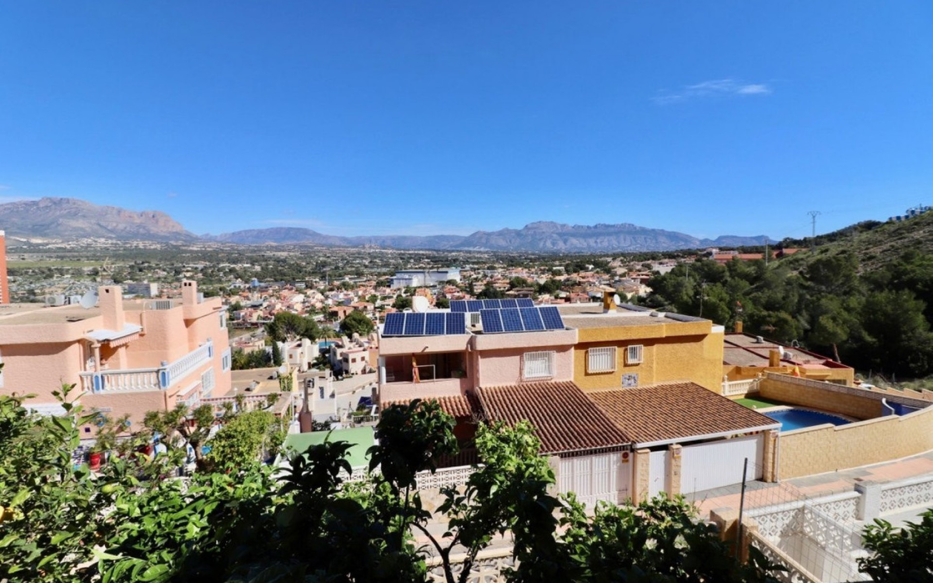 Resale - Villa - Benidorm - Benidorm Centro