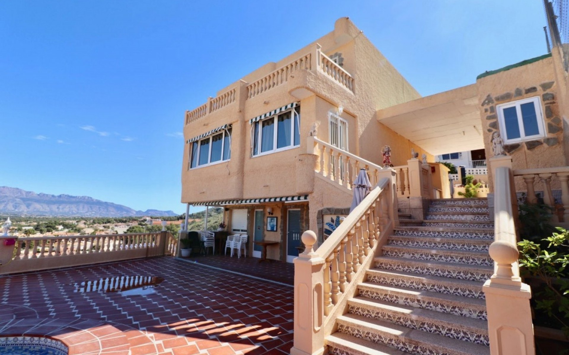 Resale - Villa - Benidorm - Benidorm Centro