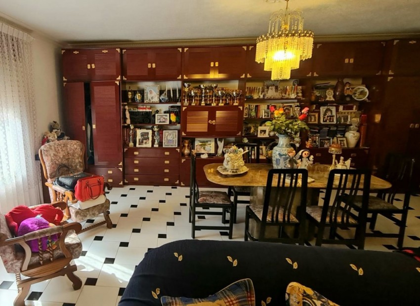 Resale - Villa - Benidorm - Benidorm Centro