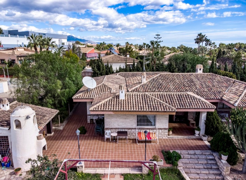 Resale - Villa - Benidorm - Benidorm Centro