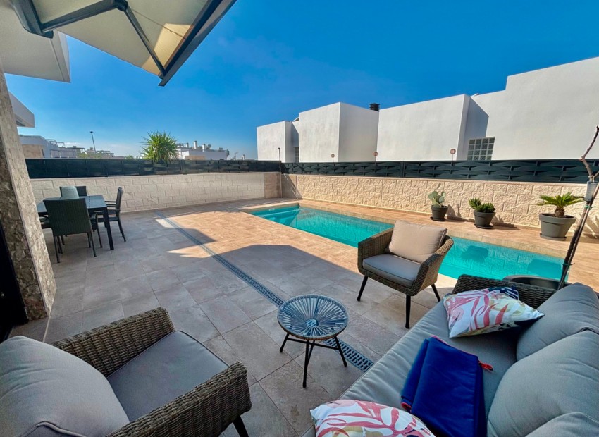 Resale - Villa - Benijofar