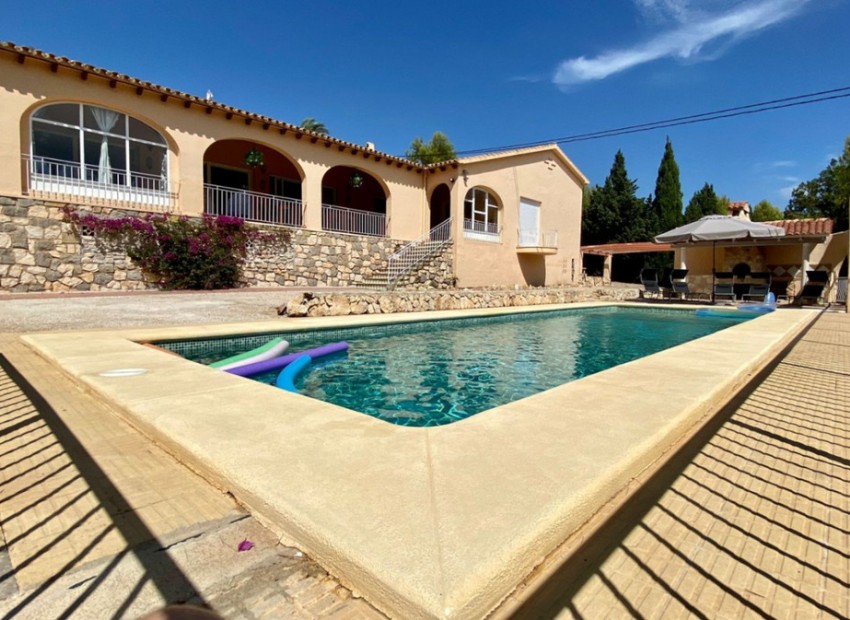 Resale - Villa - BenIssa - La Fustera