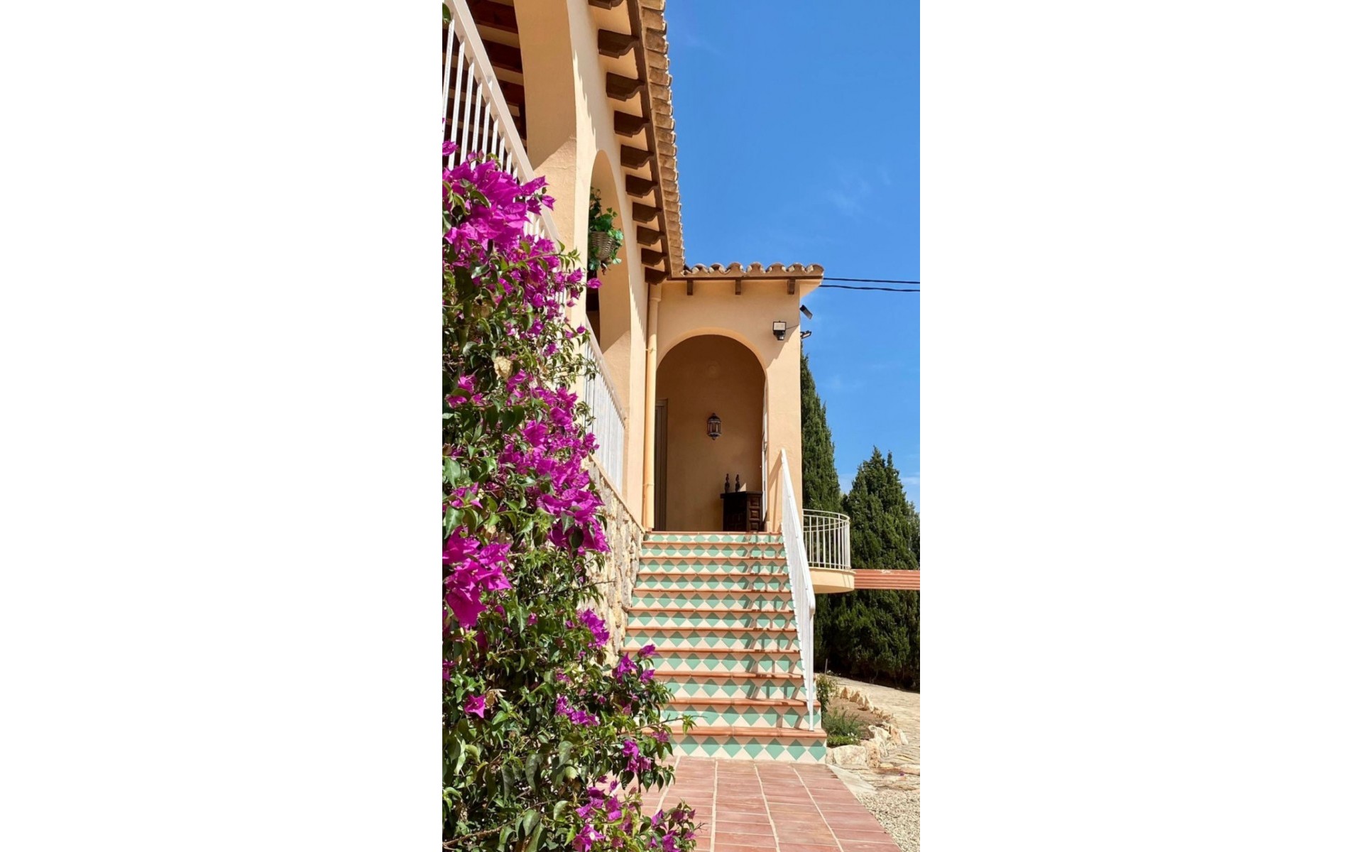 Resale - Villa - BenIssa - La Fustera