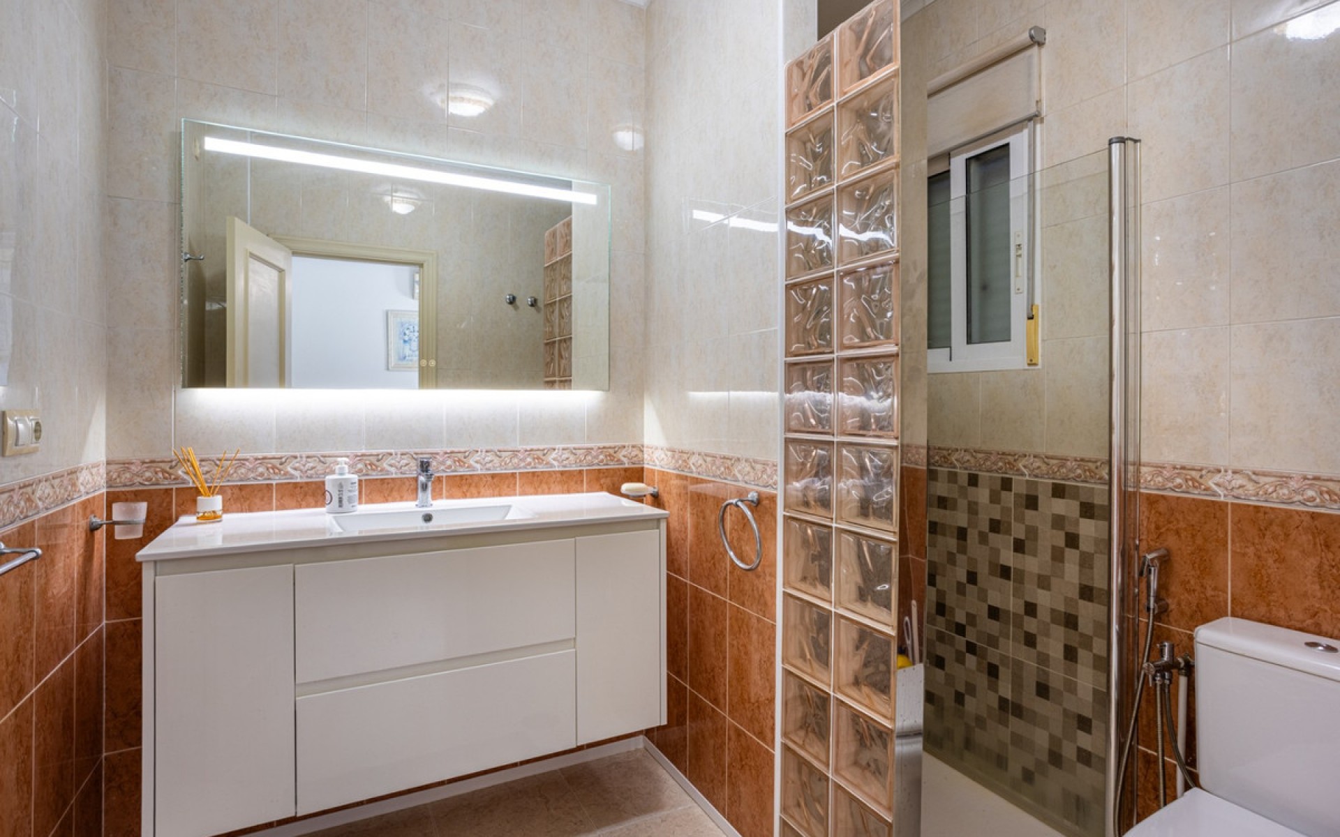 Resale - Villa - Bigastro