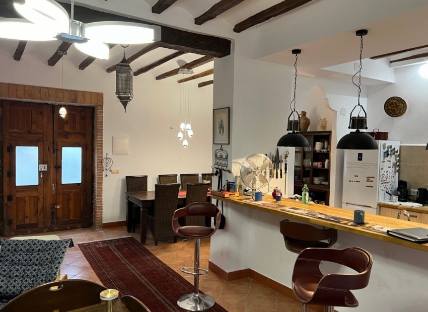 Resale - Villa - Bolulla