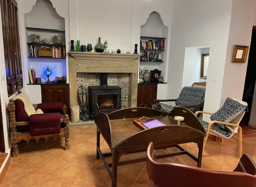 Resale - Villa - Bolulla