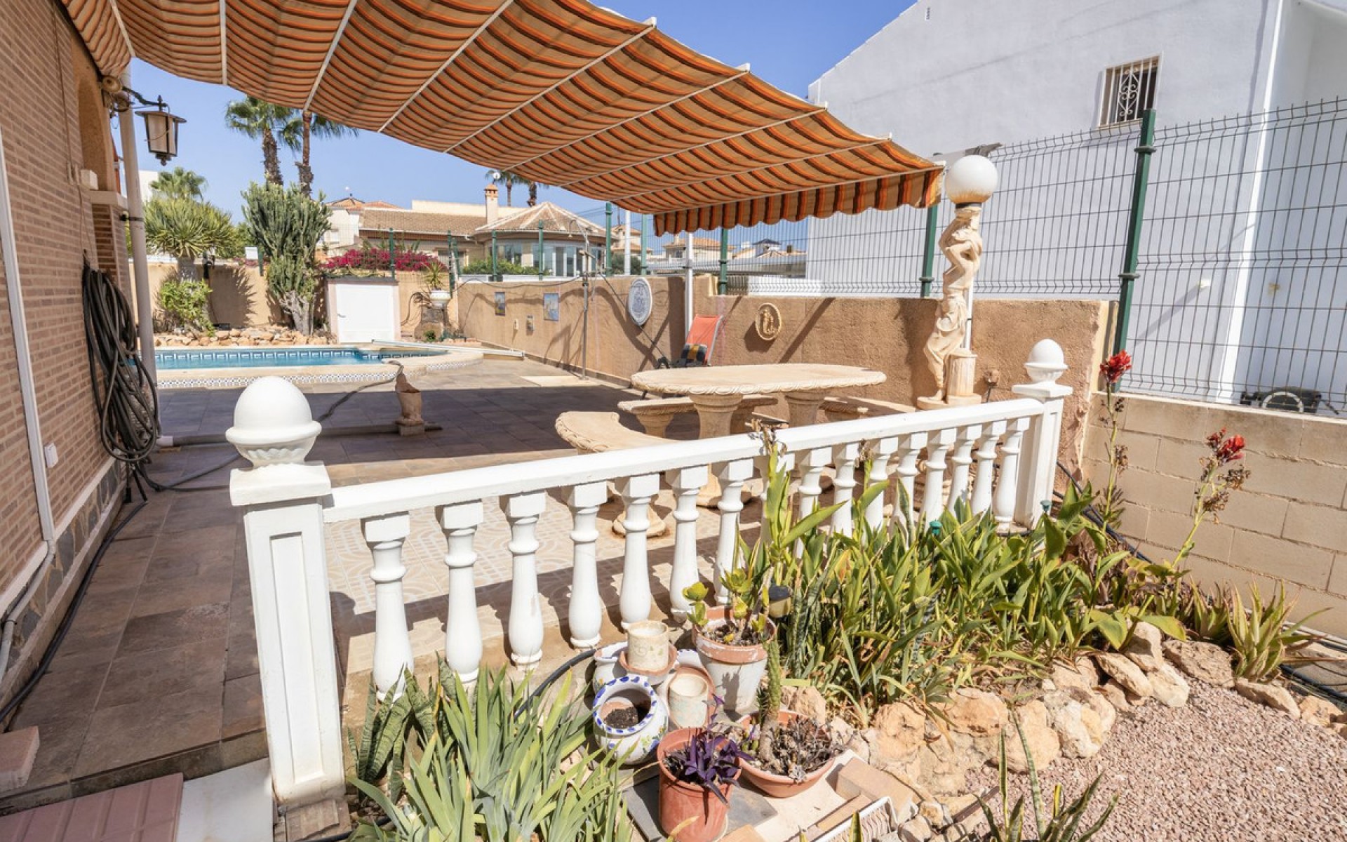Resale - Villa - Cabo Roig - La Regia
