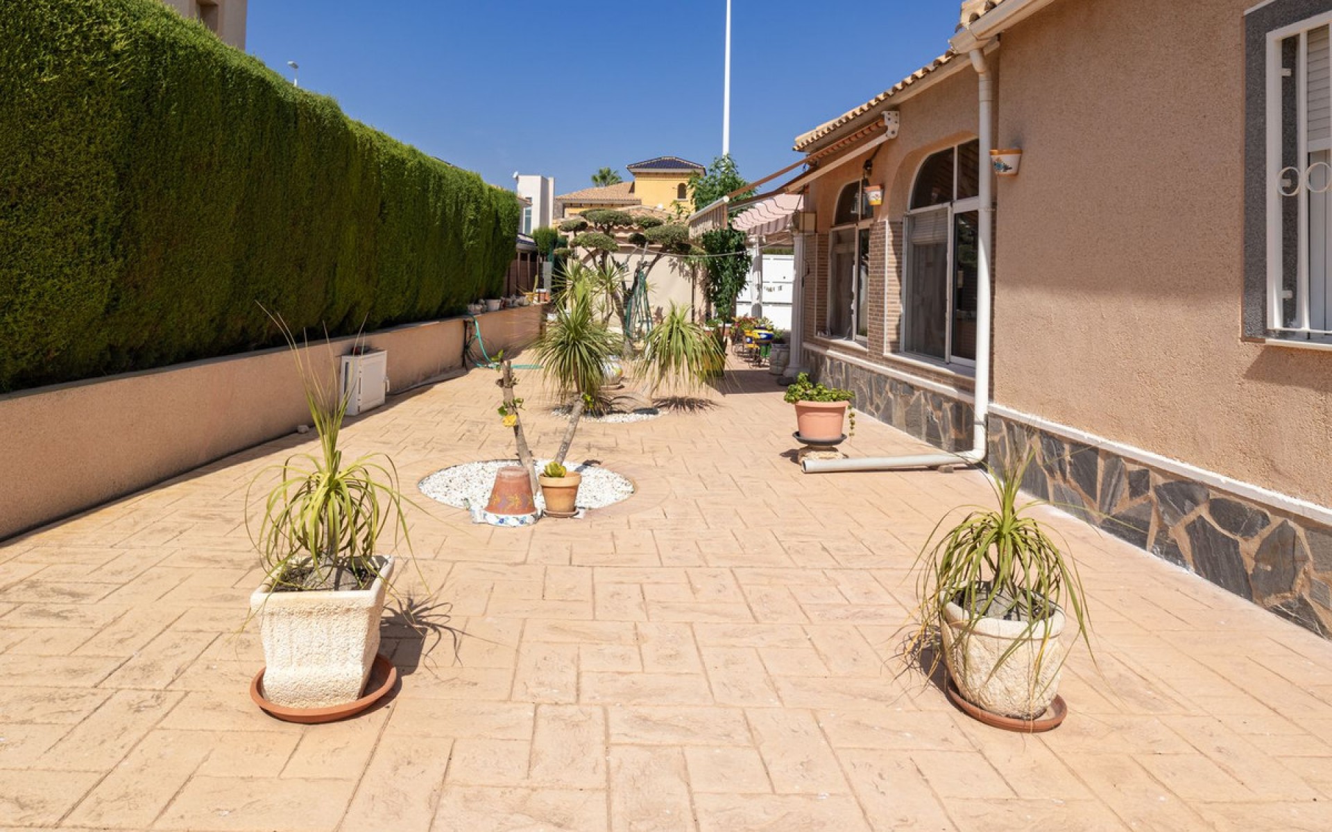 Resale - Villa - Cabo Roig - La Regia