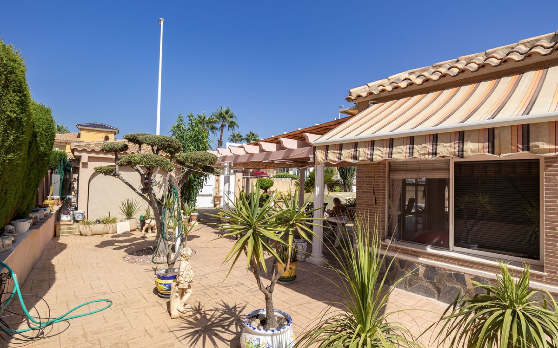 Resale - Villa - Cabo Roig - La Regia