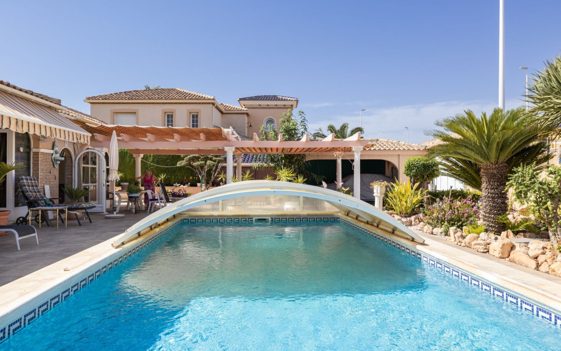 Resale - Villa - Cabo Roig - La Regia