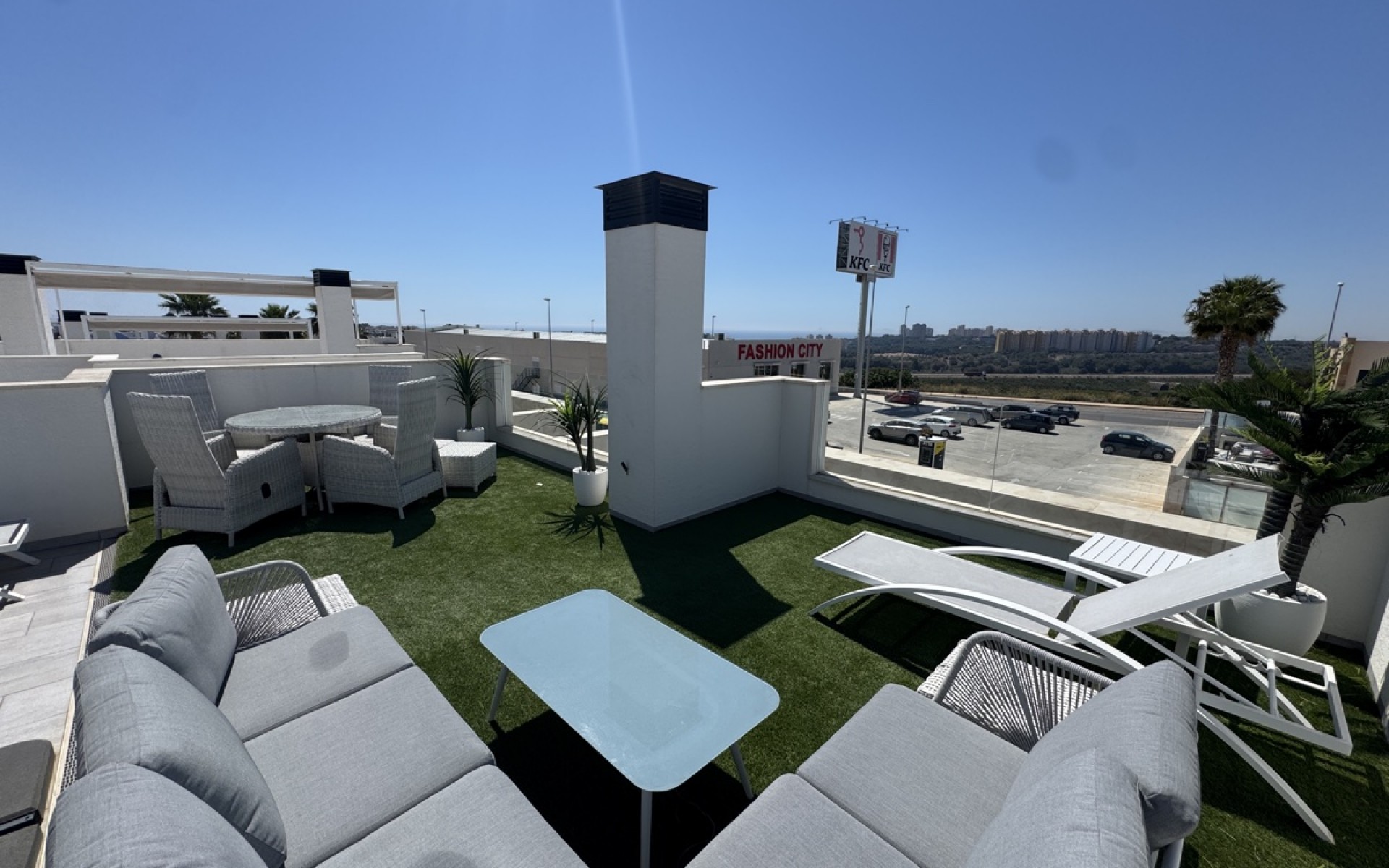 Resale - Villa - Cabo Roig