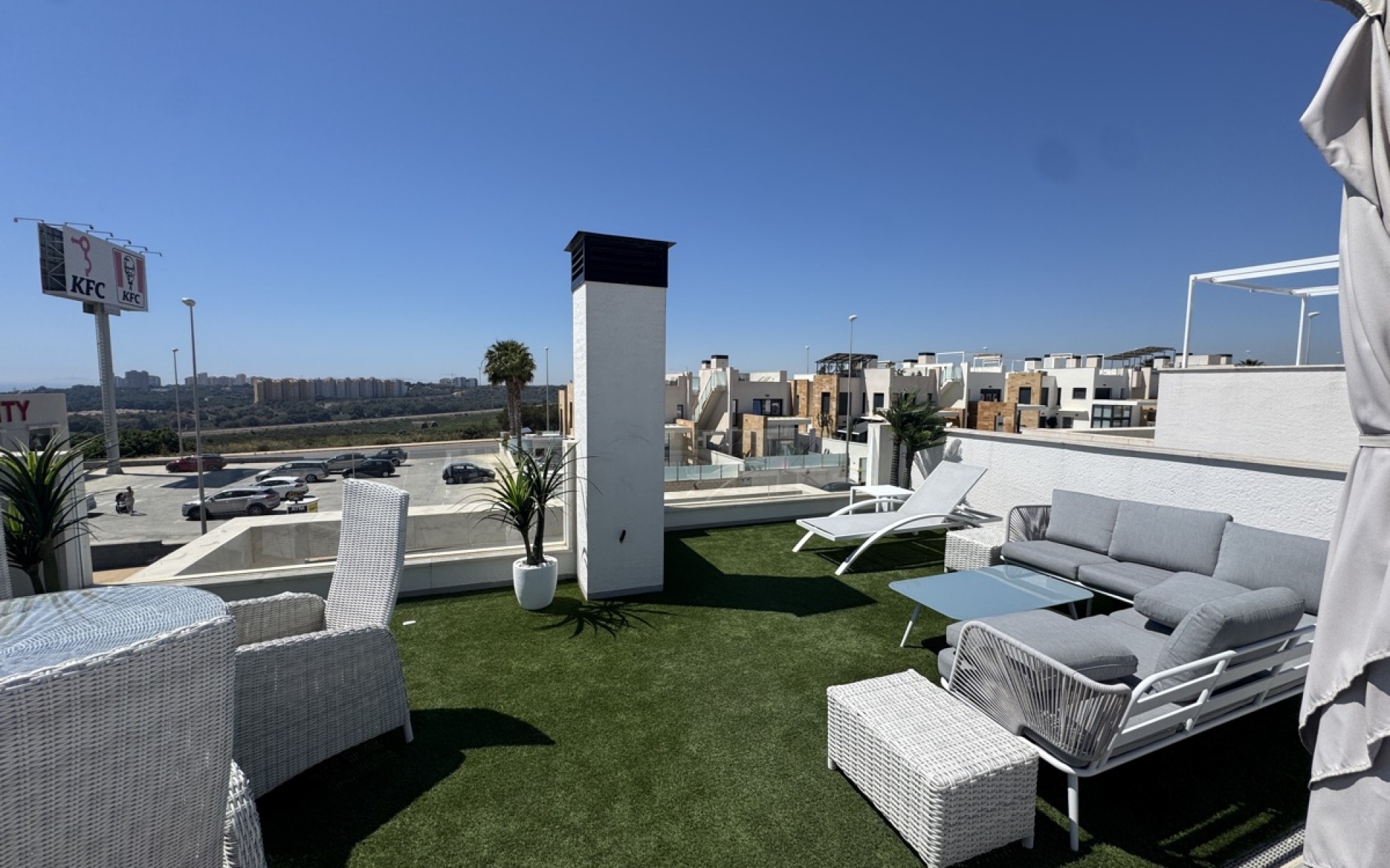 Resale - Villa - Cabo Roig