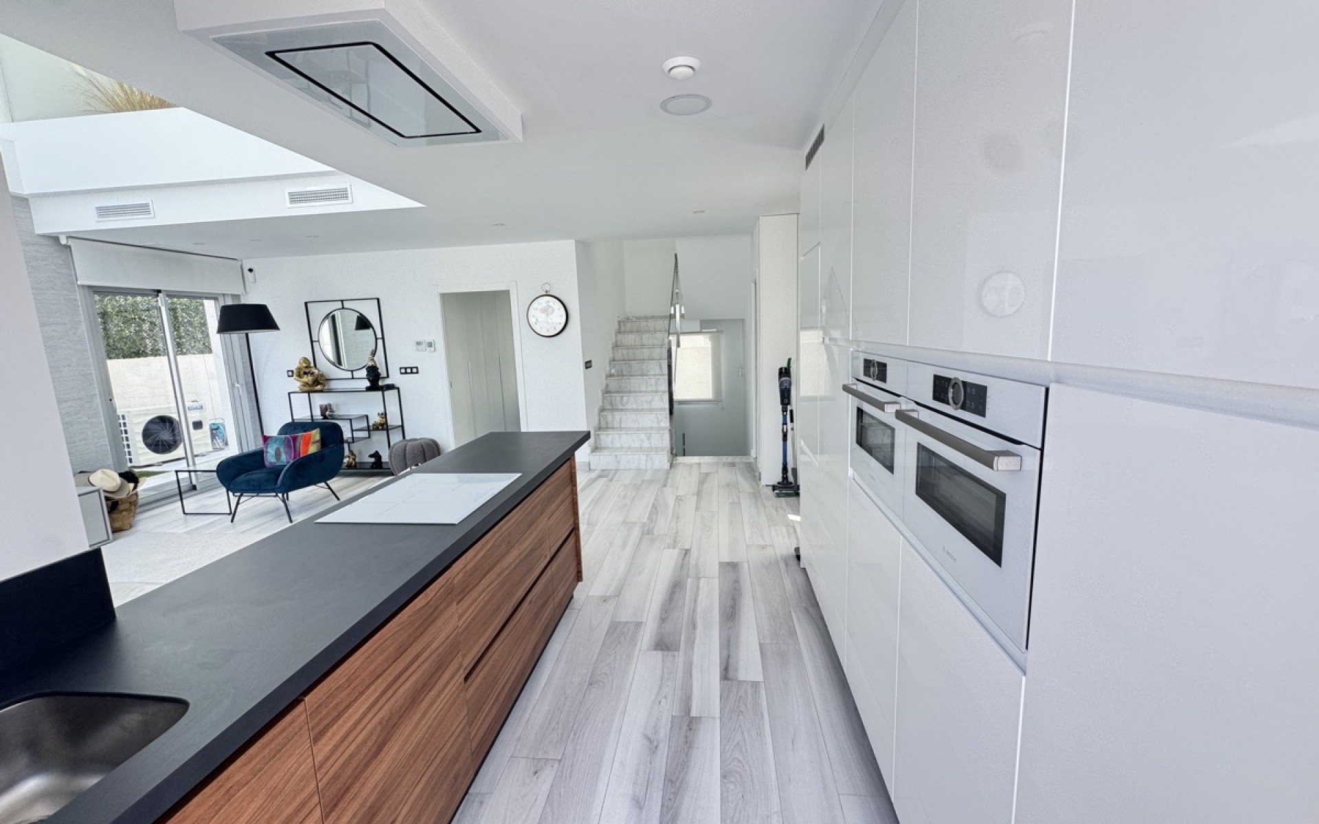 Resale - Villa - Cabo Roig