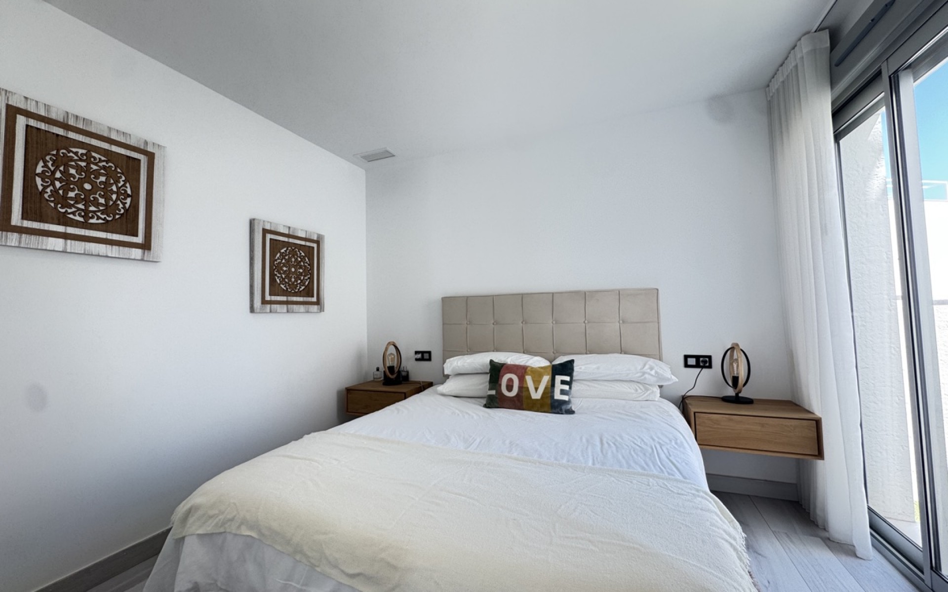 Resale - Villa - Cabo Roig