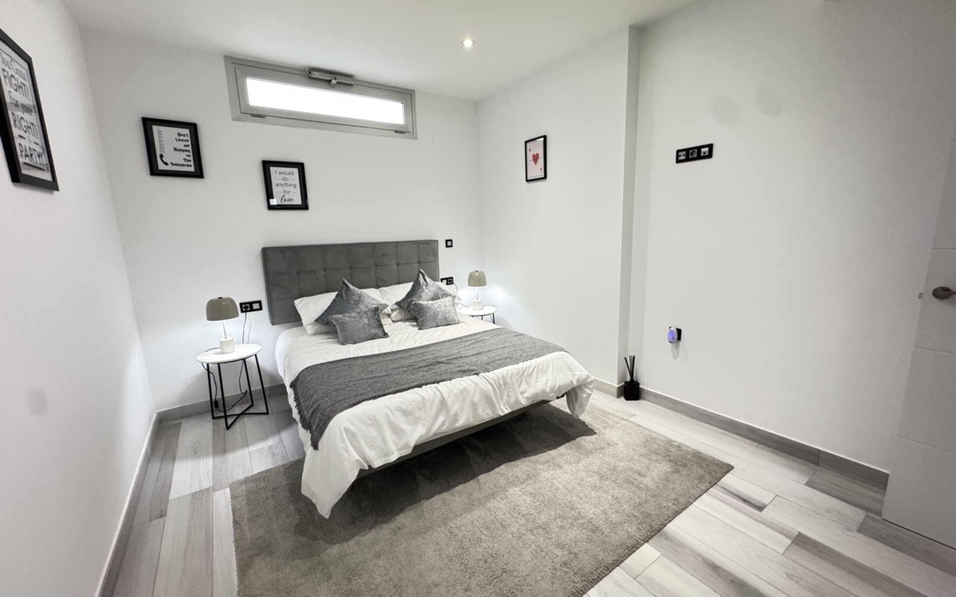 Resale - Villa - Cabo Roig