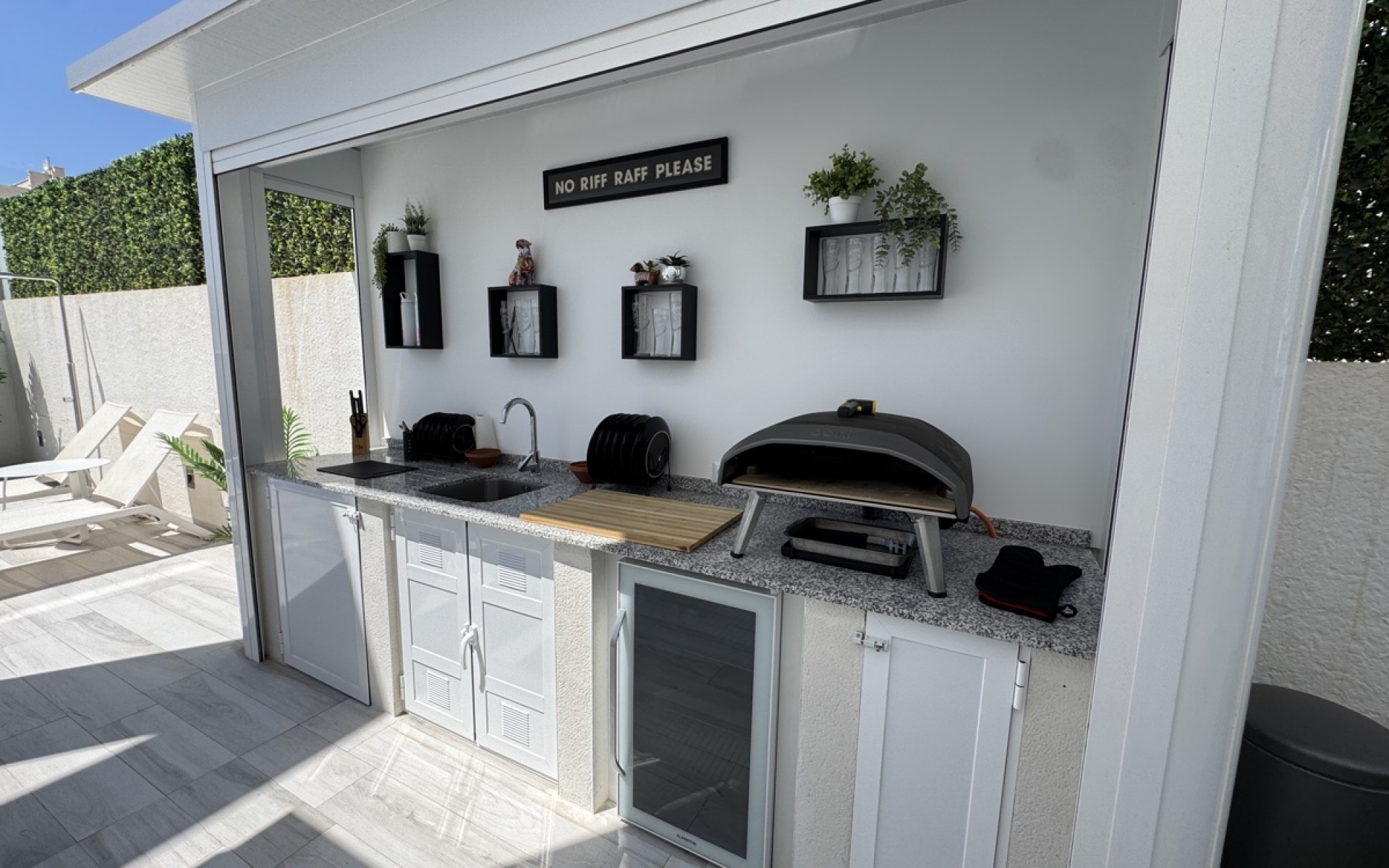 Resale - Villa - Cabo Roig