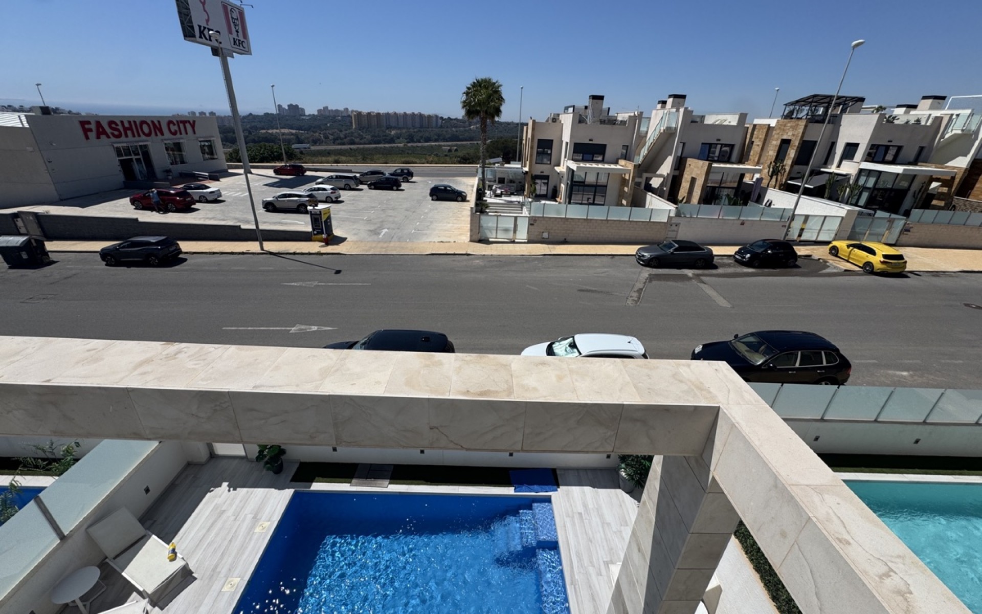 Resale - Villa - Cabo Roig