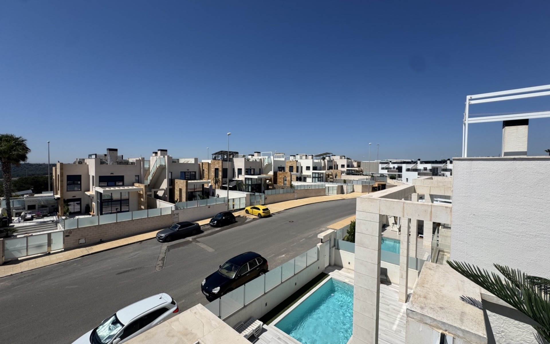 Resale - Villa - Cabo Roig