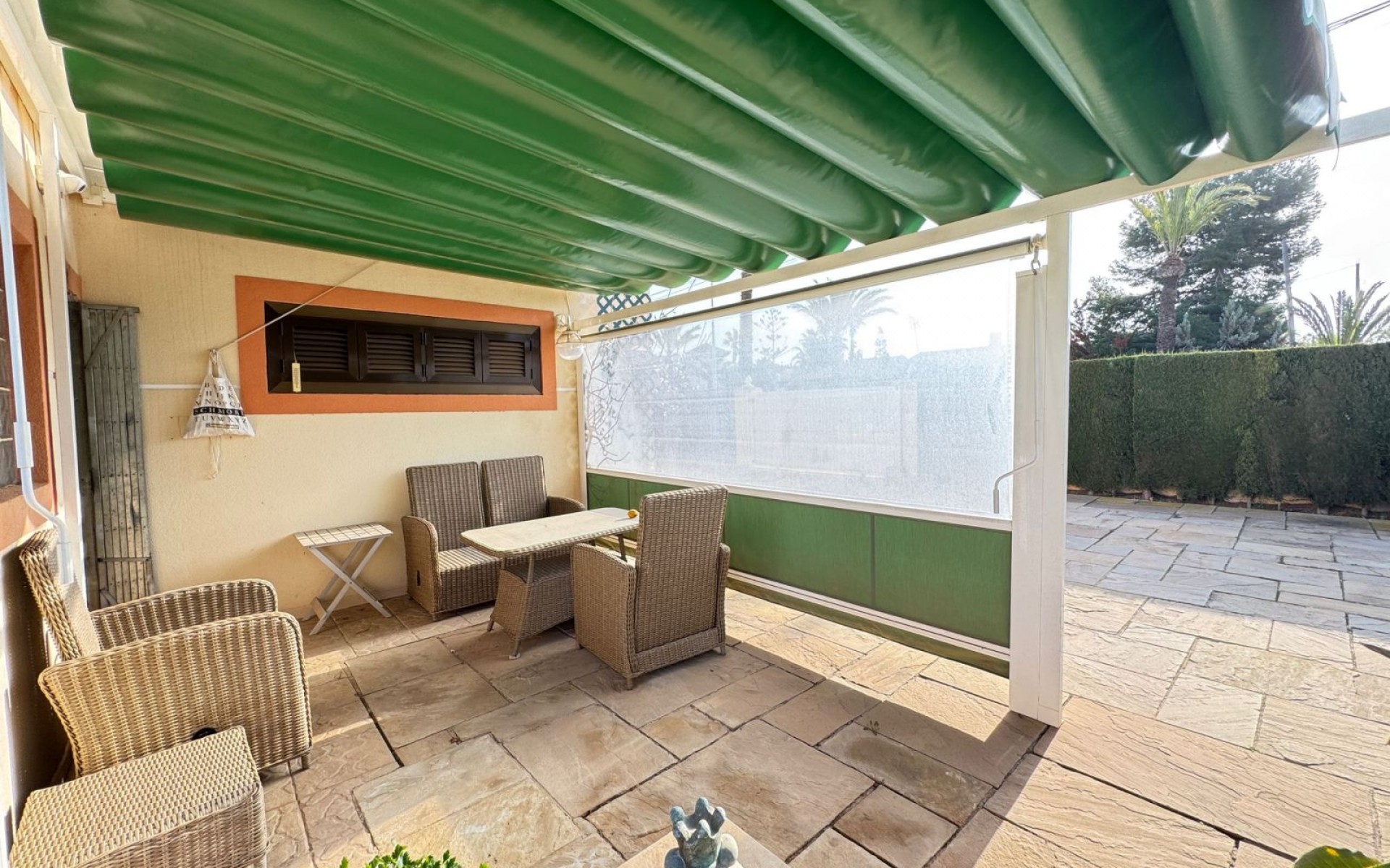 Resale - Villa - Cabo Roig