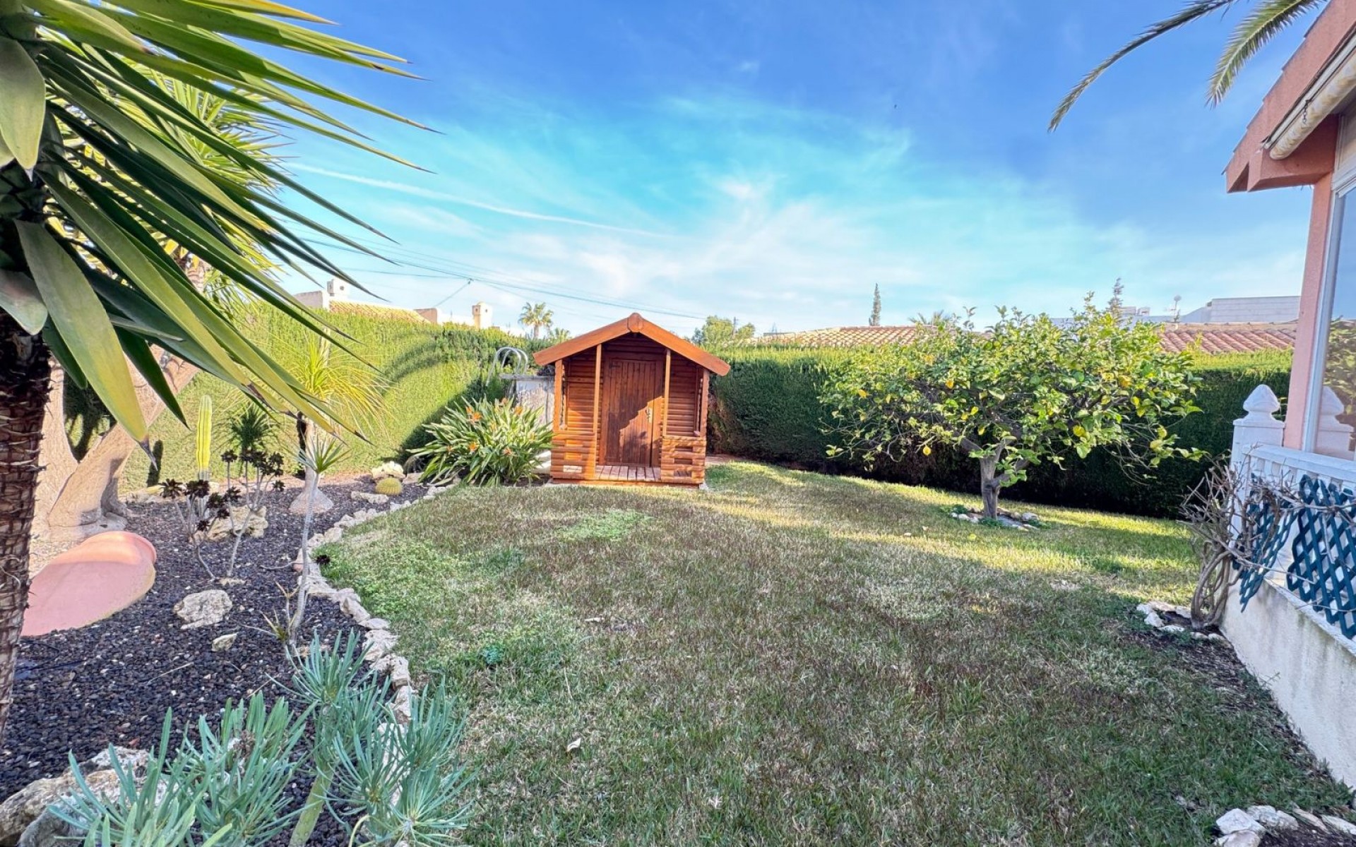 Resale - Villa - Cabo Roig