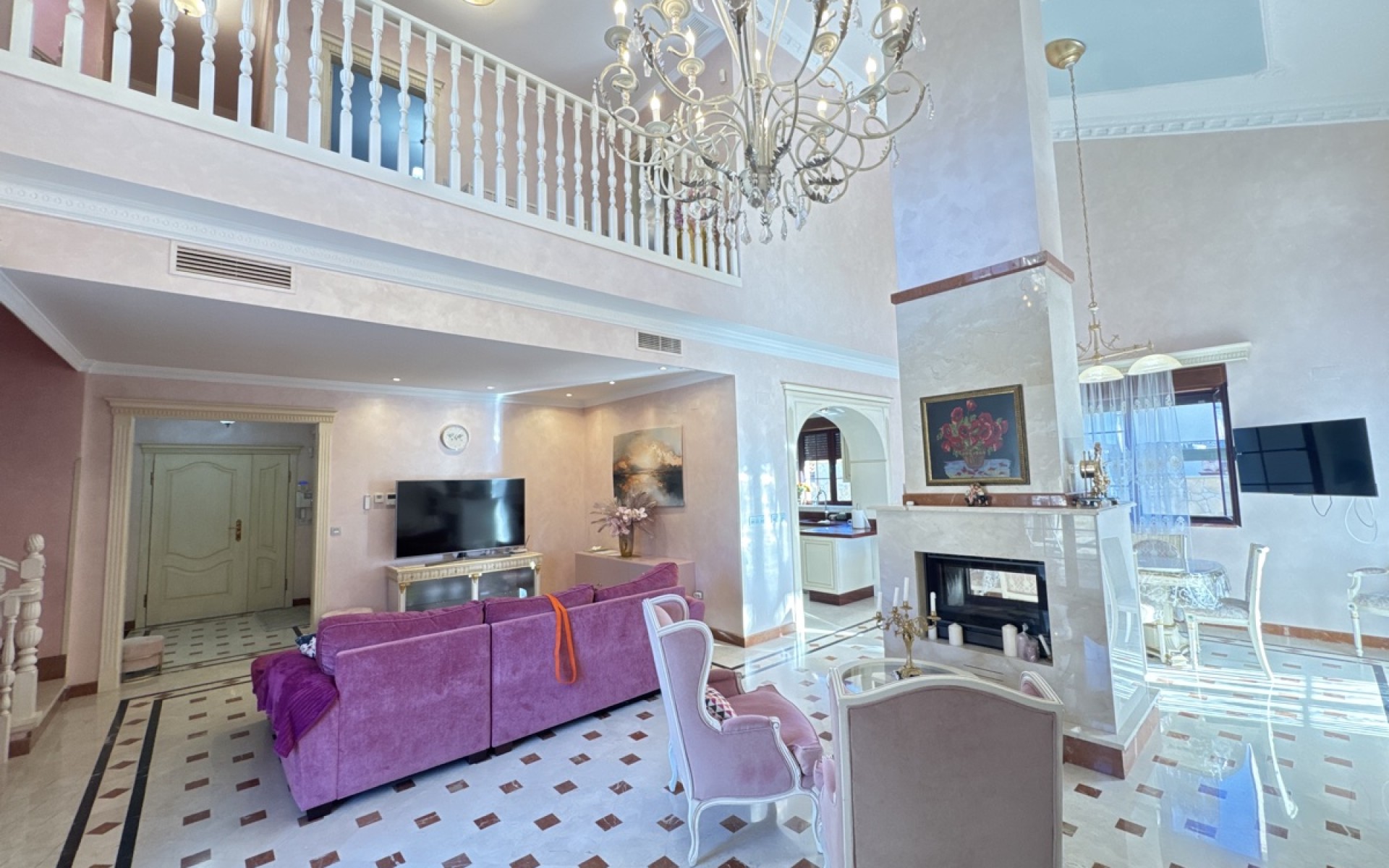 Resale - Villa - Cabo Roig