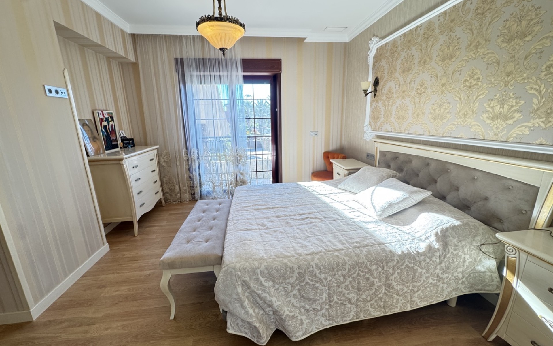 Resale - Villa - Cabo Roig