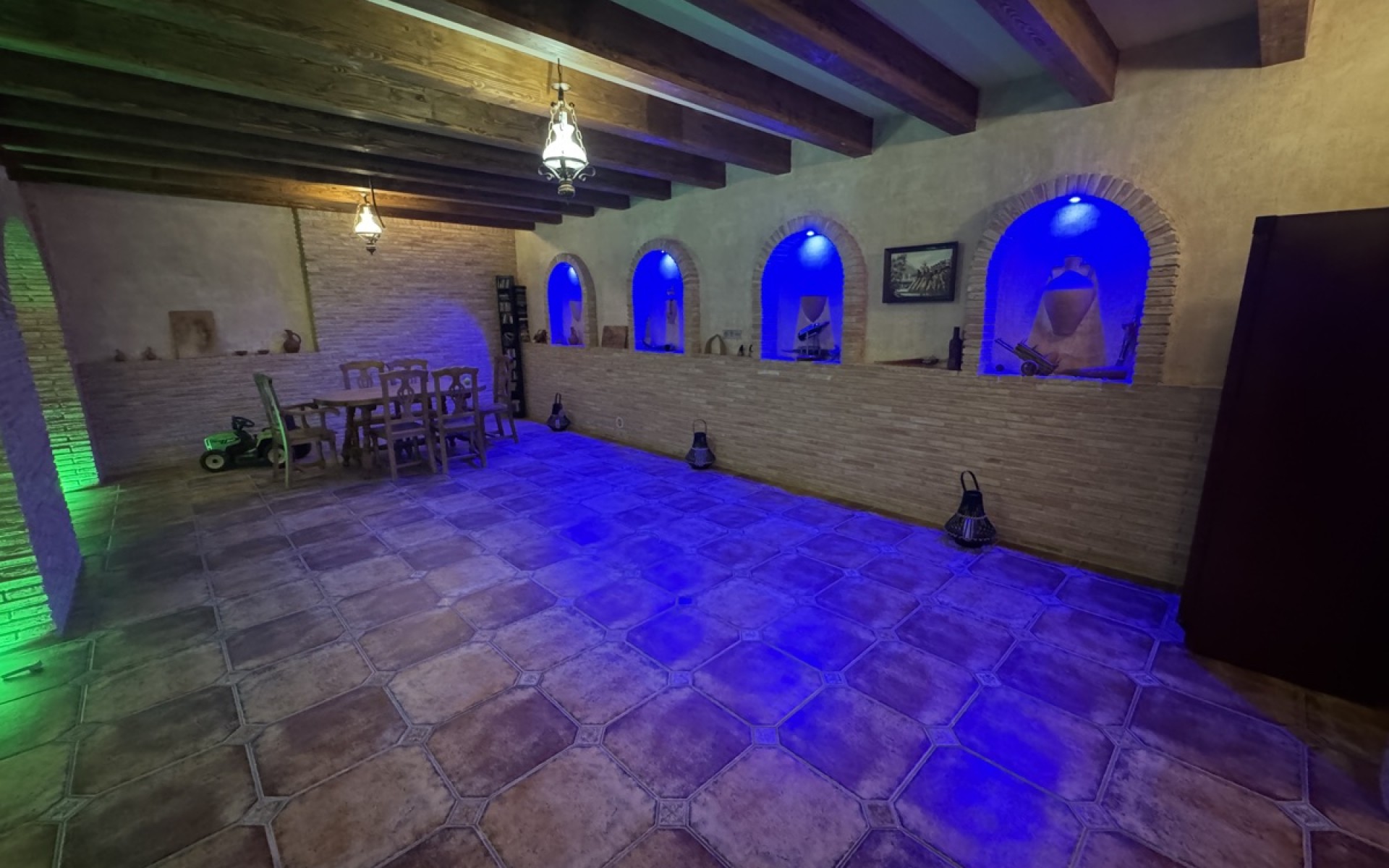 Resale - Villa - Cabo Roig