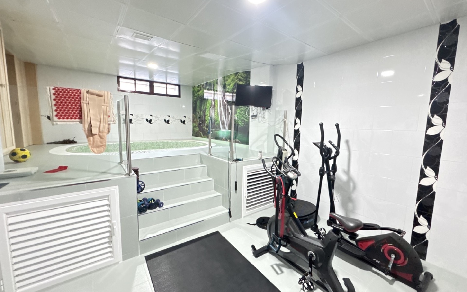 Resale - Villa - Cabo Roig