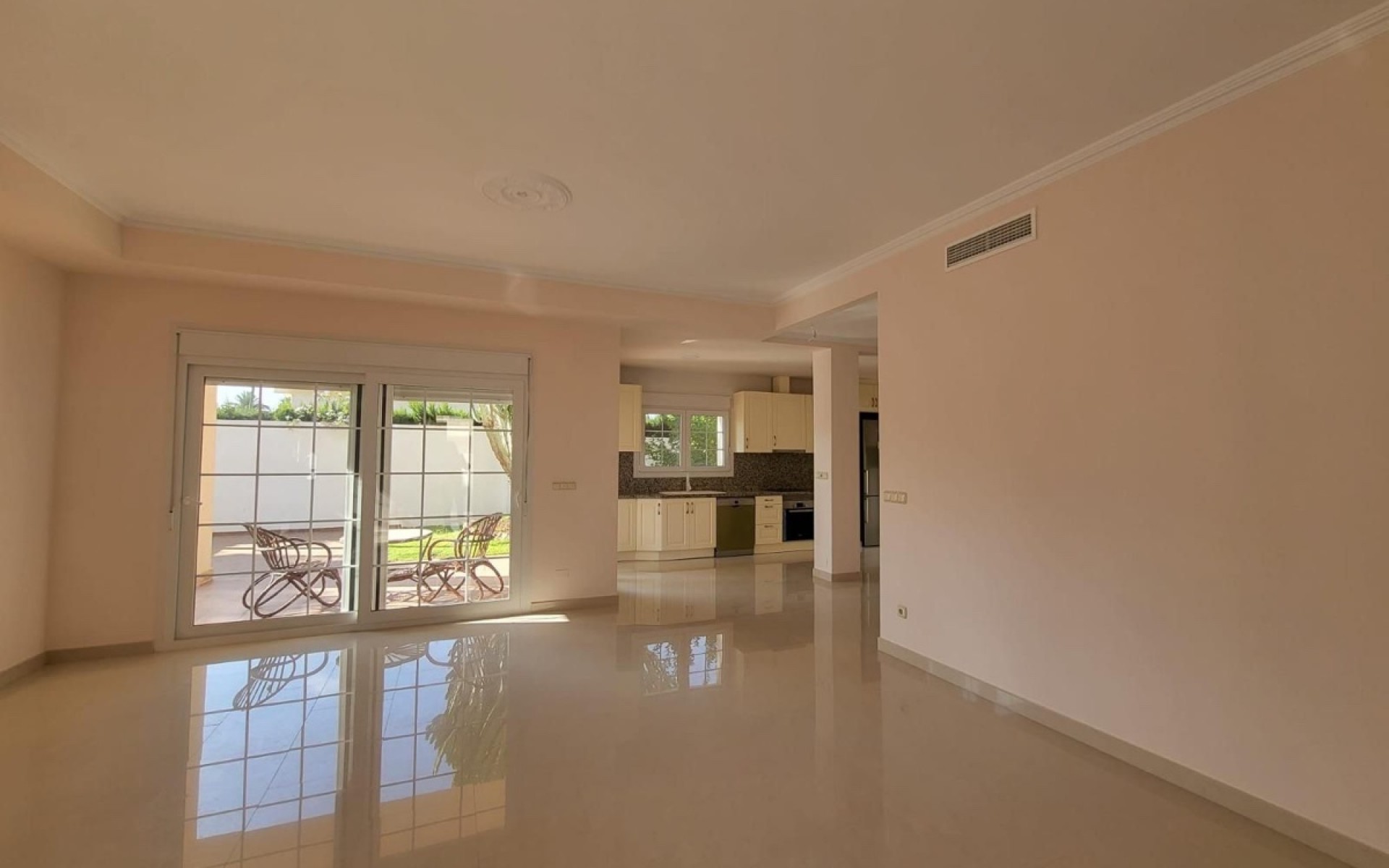 Resale - Villa - Cabo Roig