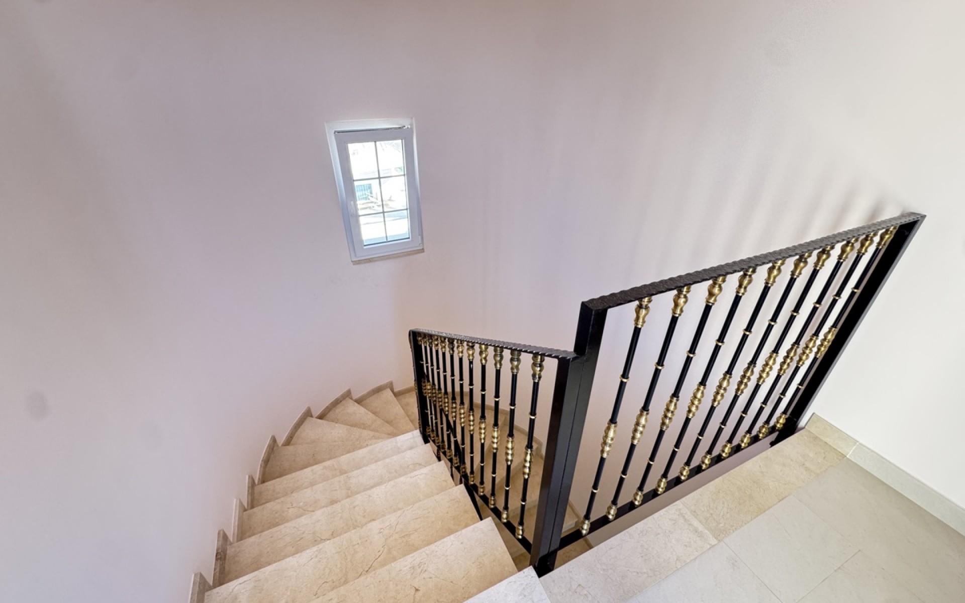 Resale - Villa - Cabo Roig