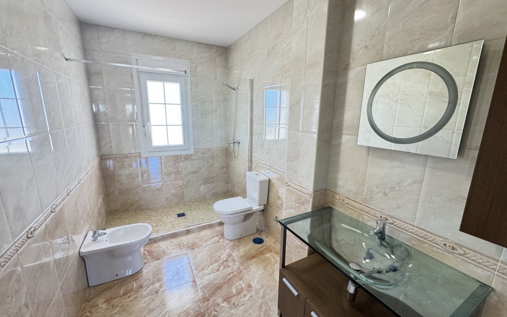 Resale - Villa - Cabo Roig