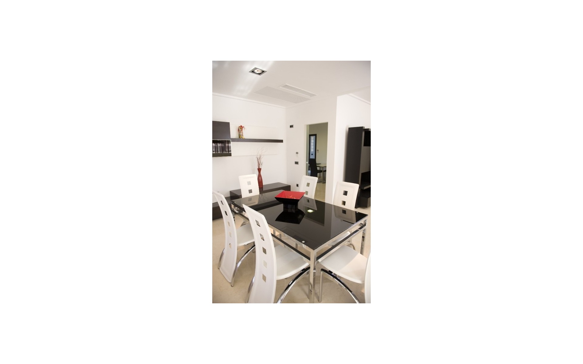 Resale - Villa - Cabo Roig