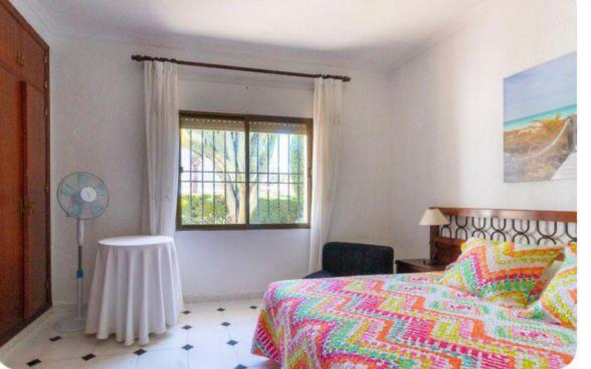 Resale - Villa - Cabo Roig