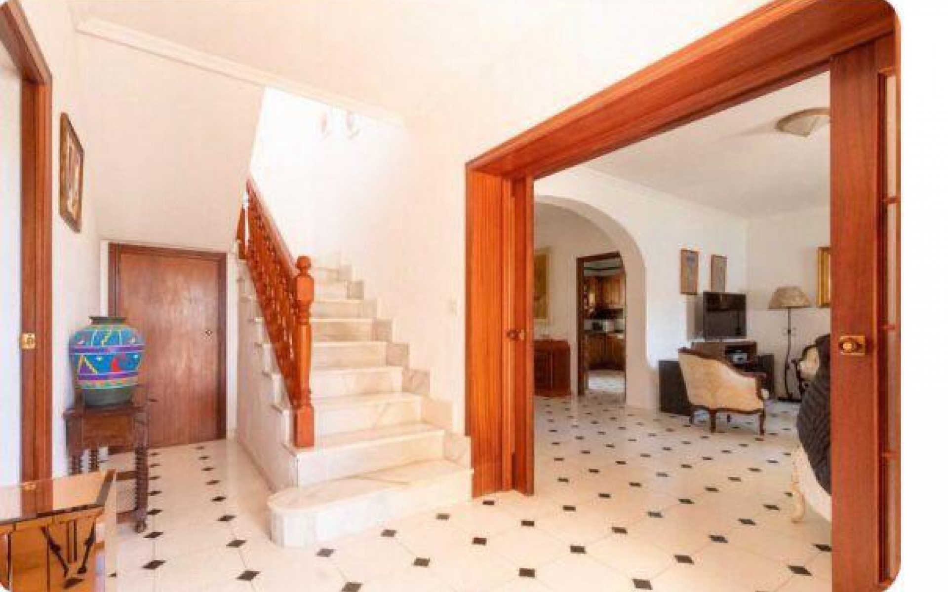 Resale - Villa - Cabo Roig