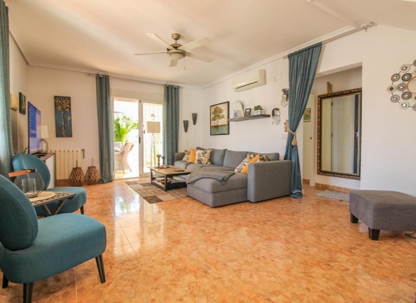 Resale - Villa - Cabo Roig